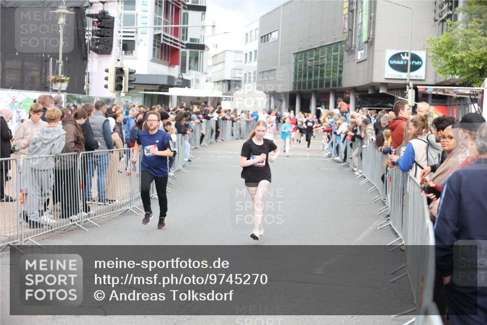 12.06.2026 - Holstenköstenlauf Andreas Tolksdorf http://msf.ph/oto/9745270 12.06.2026 18:04:38 Laufen 38 meine-sportfotos.de