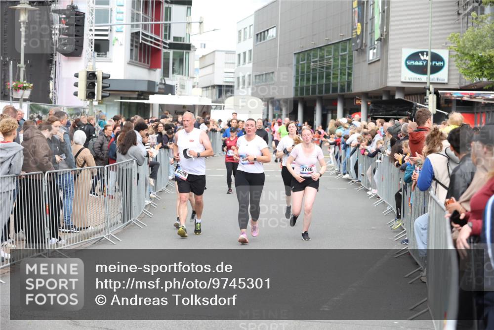 12.06.2026 - Holstenköstenlauf Andreas Tolksdorf http://msf.ph/oto/9745301 12.06.2026 18:05:05 Laufen 4408, 3746 meine-sportfotos.de