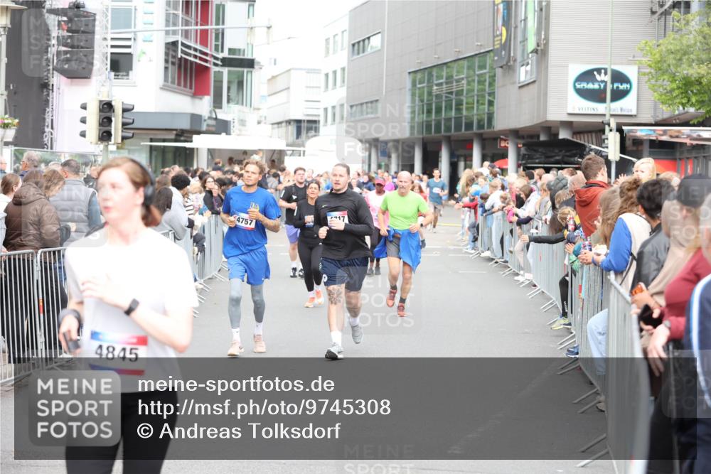 12.06.2026 - Holstenköstenlauf Andreas Tolksdorf http://msf.ph/oto/9745308 12.06.2026 18:05:11 Laufen 4845, 4757, 17 meine-sportfotos.de