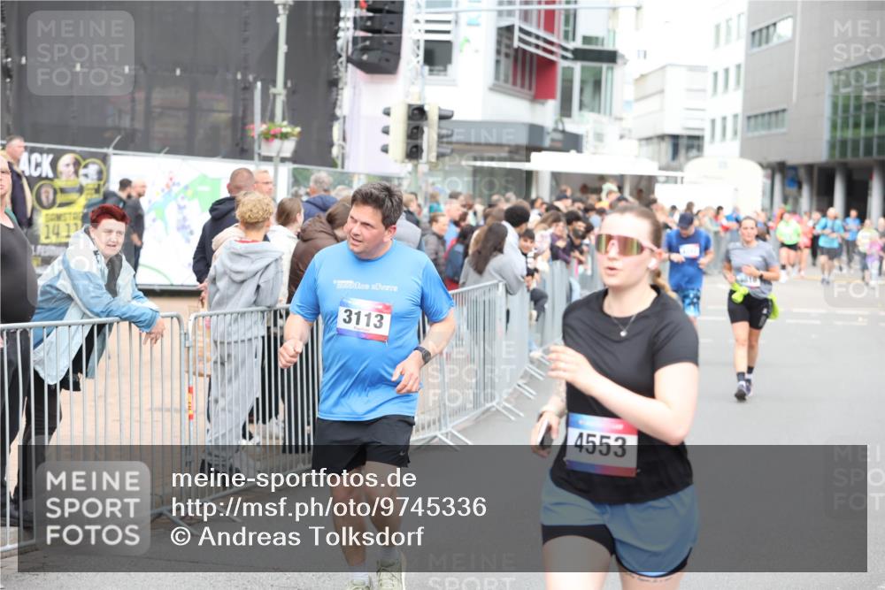 12.06.2026 - Holstenköstenlauf Andreas Tolksdorf http://msf.ph/oto/9745336 12.06.2026 18:05:33 Laufen 14, 1, 3113, 4553 meine-sportfotos.de