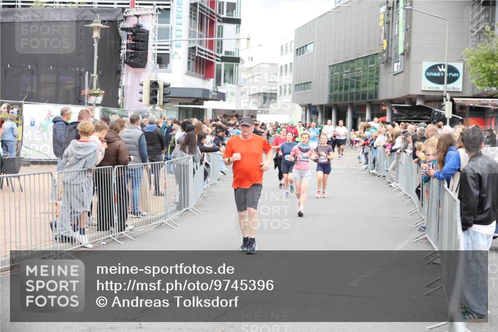 12.06.2026 - Holstenköstenlauf Andreas Tolksdorf http://msf.ph/oto/9745396 12.06.2026 18:06:54 Laufen 3498, 915 meine-sportfotos.de