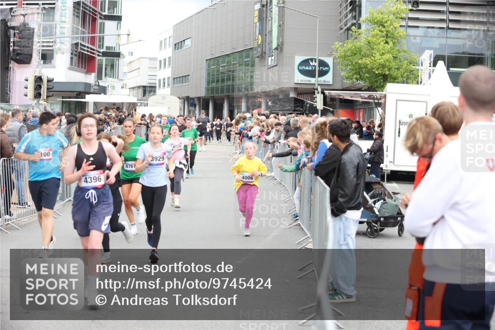 12.06.2026 - Holstenköstenlauf Andreas Tolksdorf http://msf.ph/oto/9745424 12.06.2026 18:07:18 Laufen 100, 4767, 4396, 3929, 4970, 4006, 0 meine-sportfotos.de