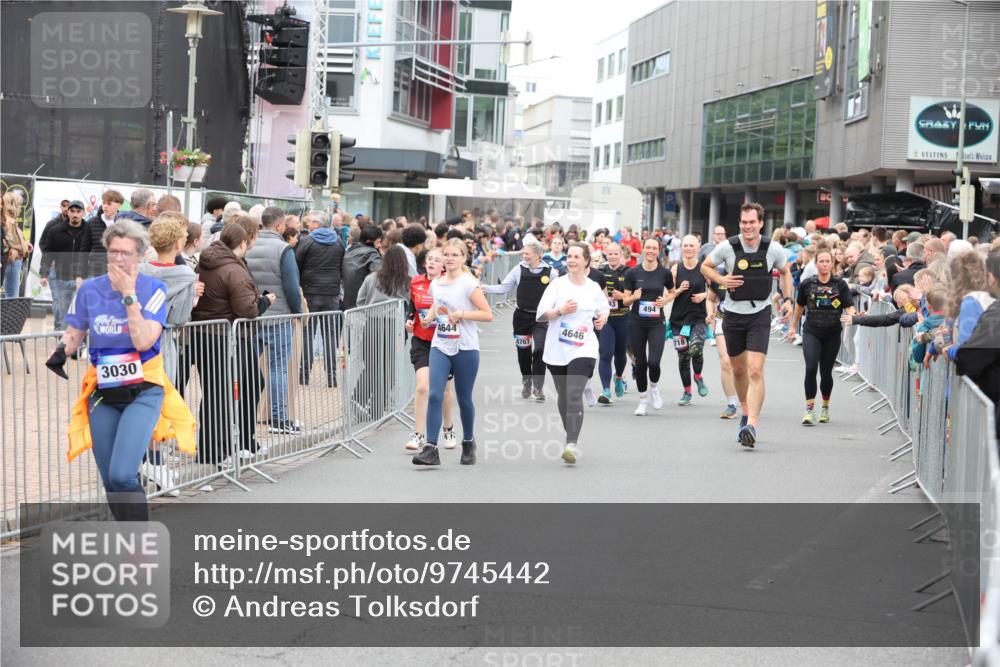 12.06.2026 - Holstenköstenlauf Andreas Tolksdorf http://msf.ph/oto/9745442 12.06.2026 18:07:34 Laufen 3030, 4644, 4646, 4707, 494, 718 meine-sportfotos.de