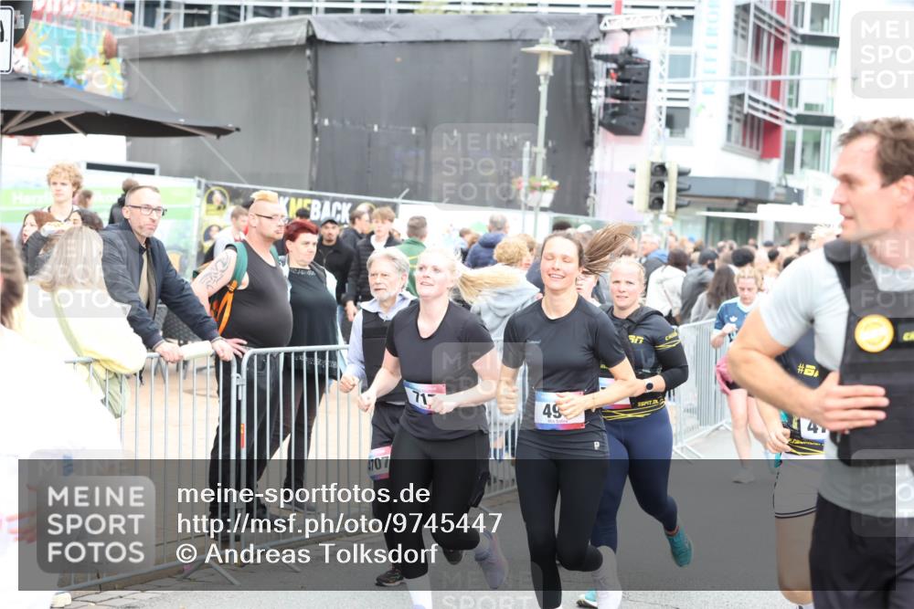 12.06.2026 - Holstenköstenlauf Andreas Tolksdorf http://msf.ph/oto/9745447 12.06.2026 18:07:39 Laufen 4707, 49 meine-sportfotos.de