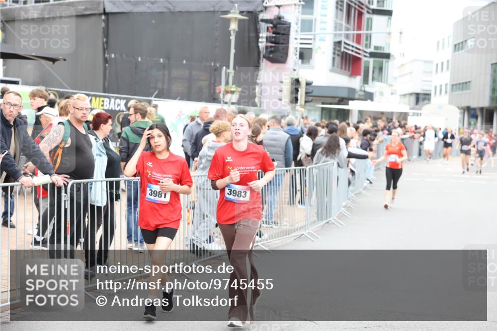 12.06.2026 - Holstenköstenlauf Andreas Tolksdorf http://msf.ph/oto/9745455 12.06.2026 18:07:47 Laufen 3981, 3983 meine-sportfotos.de