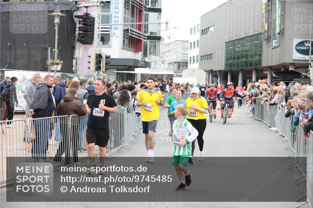 12.06.2026 - Holstenköstenlauf Andreas Tolksdorf http://msf.ph/oto/9745485 12.06.2026 18:08:19 Laufen 01, 3580, 4022, 4024, 358 meine-sportfotos.de