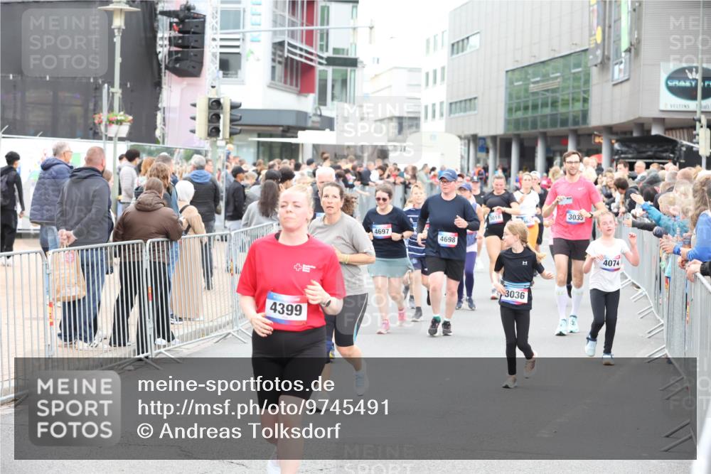 12.06.2026 - Holstenköstenlauf Andreas Tolksdorf http://msf.ph/oto/9745491 12.06.2026 18:08:35 Laufen 4399, 4697, 4698, 3018, 3035, 3036, 4074 meine-sportfotos.de