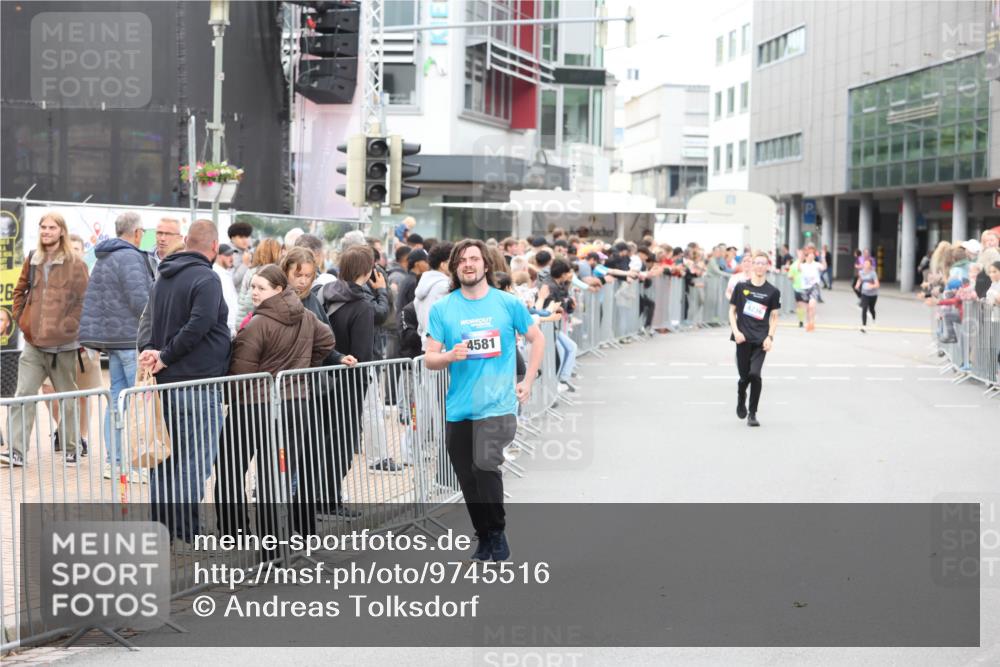 12.06.2026 - Holstenköstenlauf Andreas Tolksdorf http://msf.ph/oto/9745516 12.06.2026 18:09:09 Laufen 26, 4581, 4236 meine-sportfotos.de
