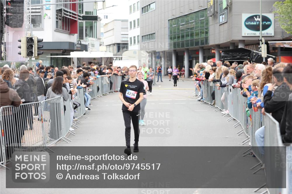 12.06.2026 - Holstenköstenlauf Andreas Tolksdorf http://msf.ph/oto/9745517 12.06.2026 18:09:14 Laufen 4236, 3443 meine-sportfotos.de