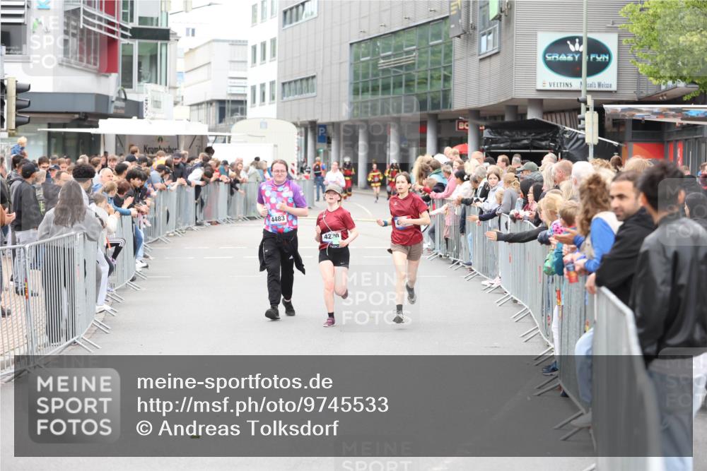12.06.2026 - Holstenköstenlauf Andreas Tolksdorf http://msf.ph/oto/9745533 12.06.2026 18:09:33 Laufen 4483, 4220 meine-sportfotos.de