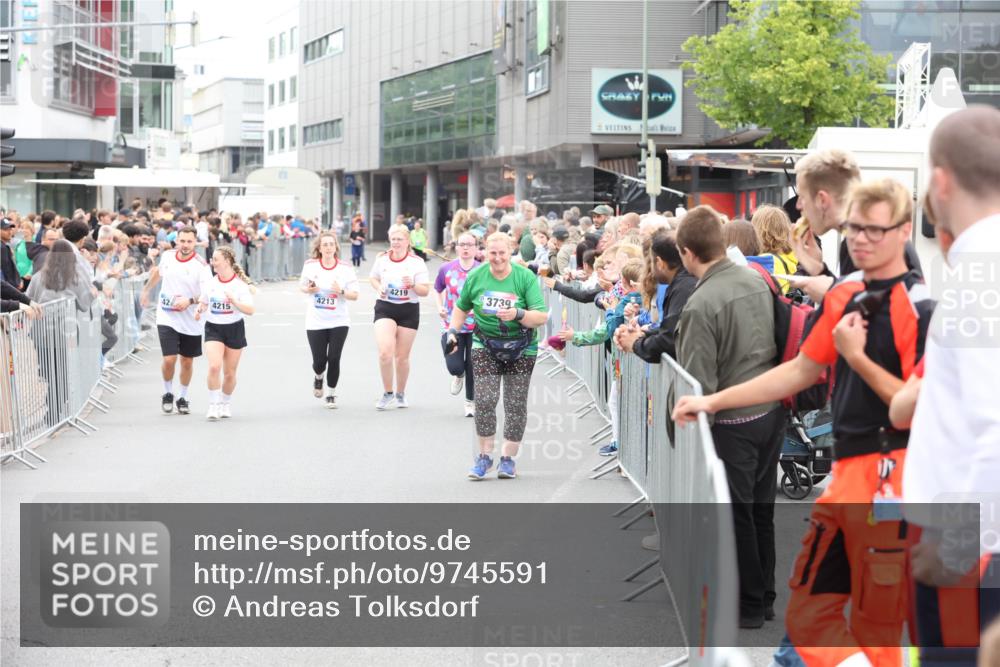 12.06.2026 - Holstenköstenlauf Andreas Tolksdorf http://msf.ph/oto/9745591 12.06.2026 18:11:14 Laufen 4215, 4213, 4219, 3739 meine-sportfotos.de