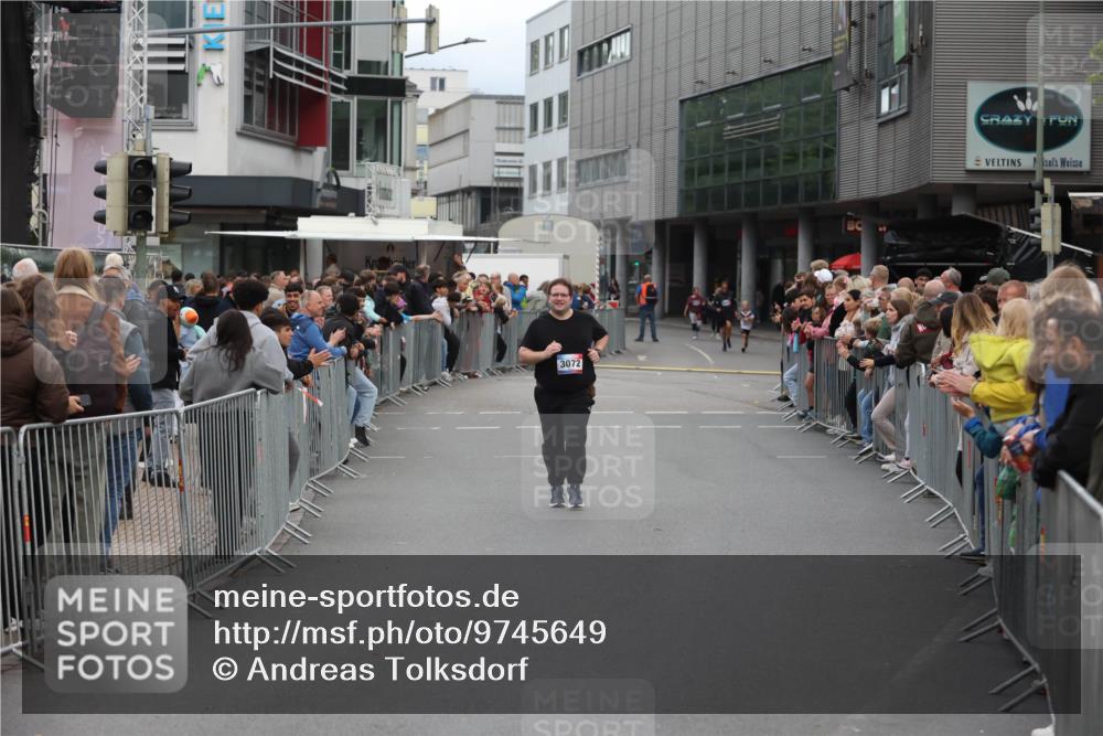 12.06.2026 - Holstenköstenlauf Andreas Tolksdorf http://msf.ph/oto/9745649 12.06.2026 18:12:56 Laufen 3072 meine-sportfotos.de