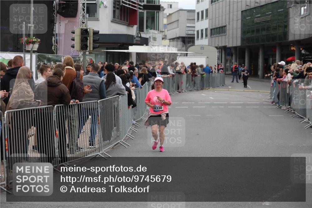12.06.2026 - Holstenköstenlauf Andreas Tolksdorf http://msf.ph/oto/9745679 12.06.2026 18:14:46 Laufen 203, 4330 meine-sportfotos.de