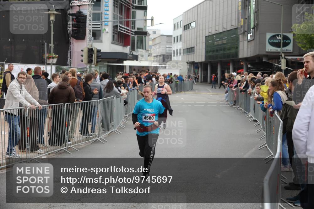 12.06.2026 - Holstenköstenlauf Andreas Tolksdorf http://msf.ph/oto/9745697 12.06.2026 18:15:24 Laufen 4580, 135, 55, 32, 7, 45, 30, 96, 3609 meine-sportfotos.de