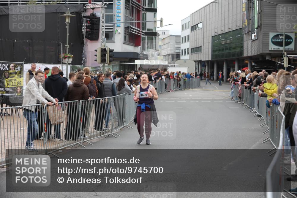 12.06.2026 - Holstenköstenlauf Andreas Tolksdorf http://msf.ph/oto/9745700 12.06.2026 18:15:27 Laufen 14, 11, 26, 3699 meine-sportfotos.de