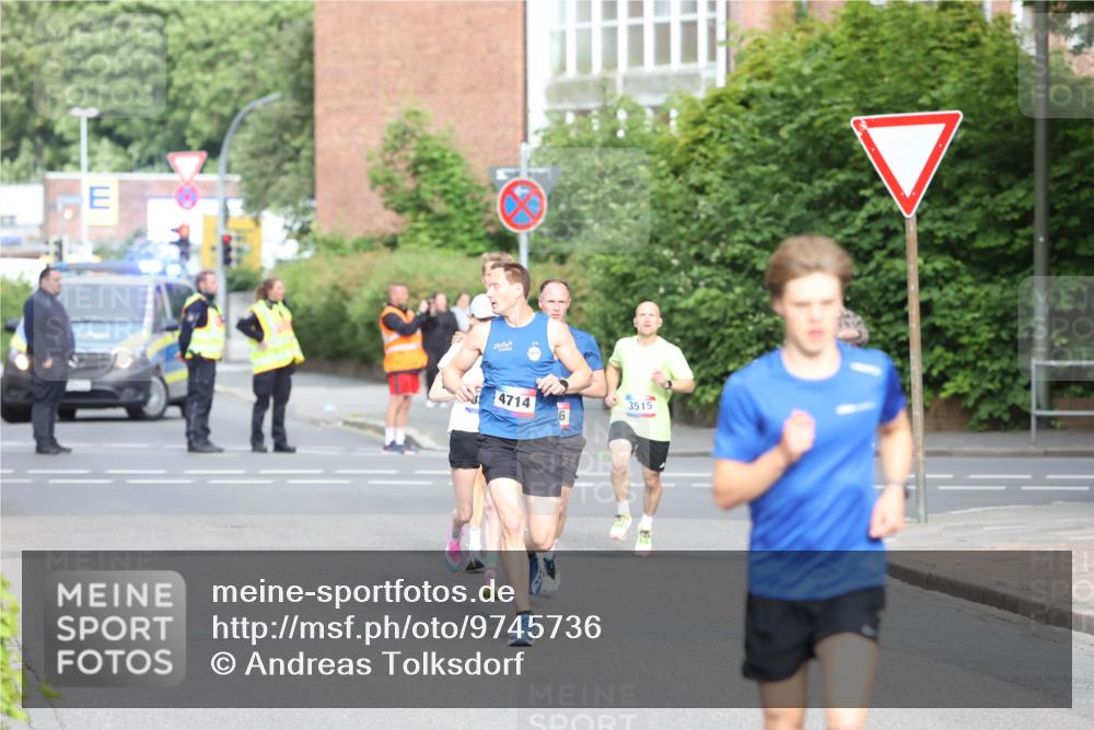 12.06.2026 - Holstenköstenlauf Andreas Tolksdorf http://msf.ph/oto/9745736 12.06.2026 19:07:54 Laufen 4714, 3515, 6 meine-sportfotos.de