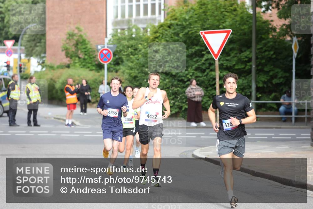 12.06.2026 - Holstenköstenlauf Andreas Tolksdorf http://msf.ph/oto/9745743 12.06.2026 19:08:00 Laufen 4655, 3058, 4422, 425 meine-sportfotos.de