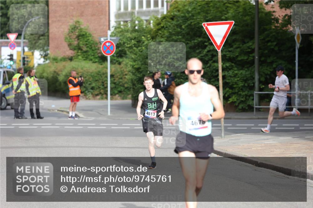 12.06.2026 - Holstenköstenlauf Andreas Tolksdorf http://msf.ph/oto/9745761 12.06.2026 19:08:14 Laufen 4513, 4676 meine-sportfotos.de