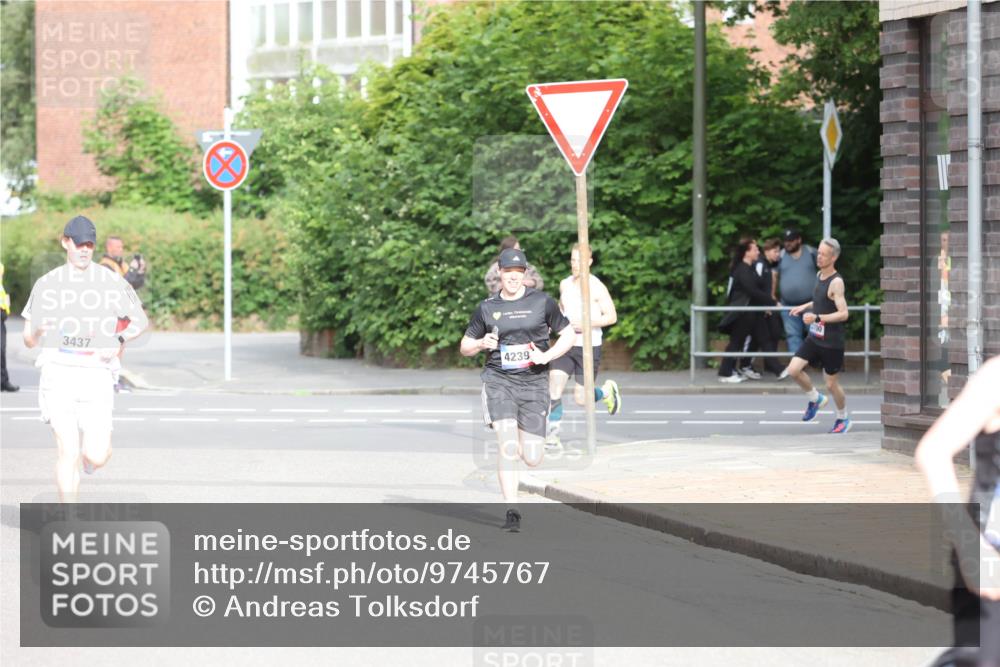 12.06.2026 - Holstenköstenlauf Andreas Tolksdorf http://msf.ph/oto/9745767 12.06.2026 19:08:18 Laufen 3437, 4239, 700 meine-sportfotos.de