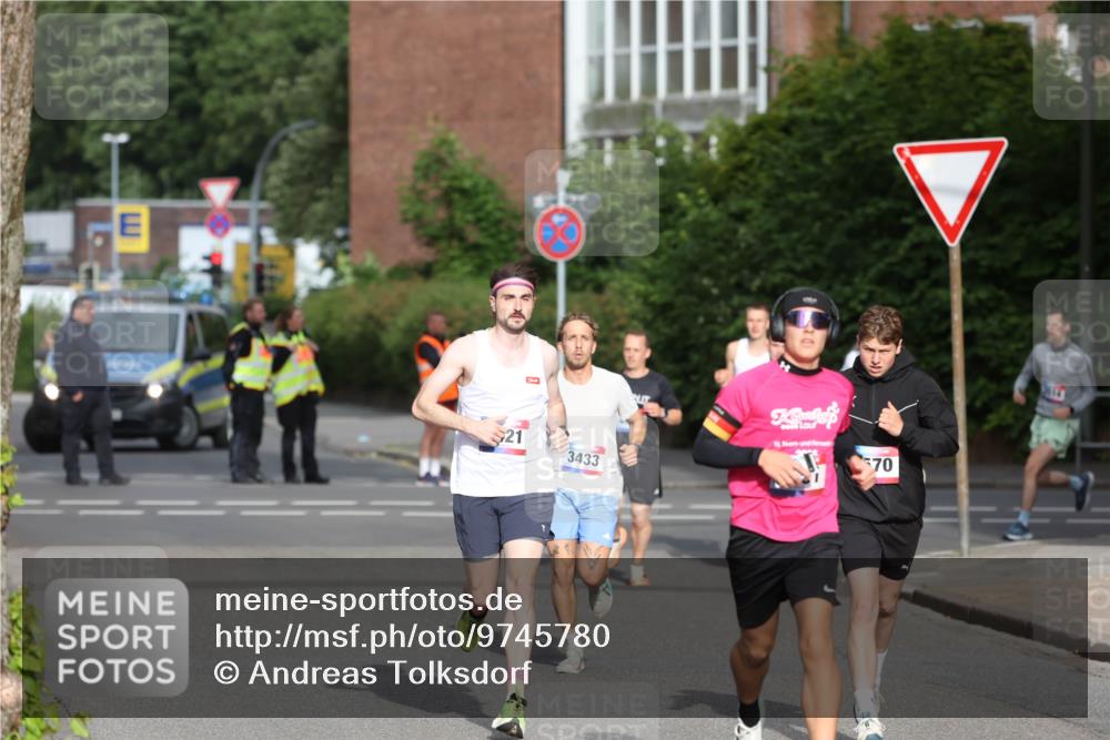 12.06.2026 - Holstenköstenlauf Andreas Tolksdorf http://msf.ph/oto/9745780 12.06.2026 19:08:30 Laufen 21, 3433, 13, 70 meine-sportfotos.de