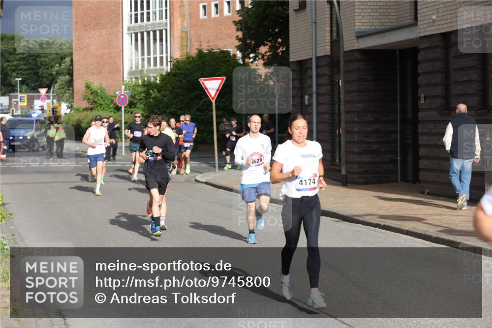 12.06.2026 - Holstenköstenlauf Andreas Tolksdorf http://msf.ph/oto/9745800 12.06.2026 19:08:44 Laufen 528, 4174 meine-sportfotos.de