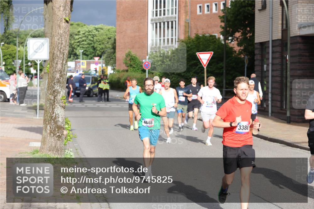 12.06.2026 - Holstenköstenlauf Andreas Tolksdorf http://msf.ph/oto/9745825 12.06.2026 19:08:56 Laufen 4648, 4175, 3380 meine-sportfotos.de