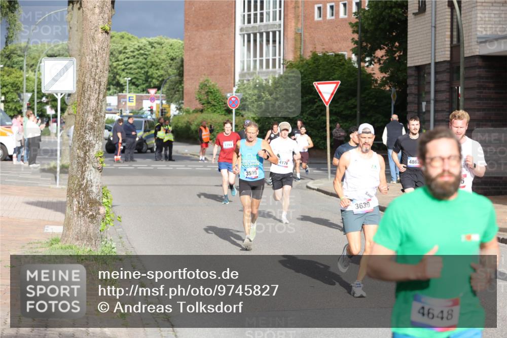 12.06.2026 - Holstenköstenlauf Andreas Tolksdorf http://msf.ph/oto/9745827 12.06.2026 19:08:59 Laufen 3394, 4176, 3599, 1015, 3639, 4862, 4648 meine-sportfotos.de