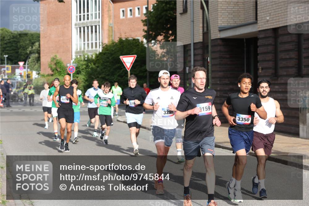 12.06.2026 - Holstenköstenlauf Andreas Tolksdorf http://msf.ph/oto/9745844 12.06.2026 19:09:08 Laufen 4804, 4066, 320, 3295, 31, 3159, 3350 meine-sportfotos.de