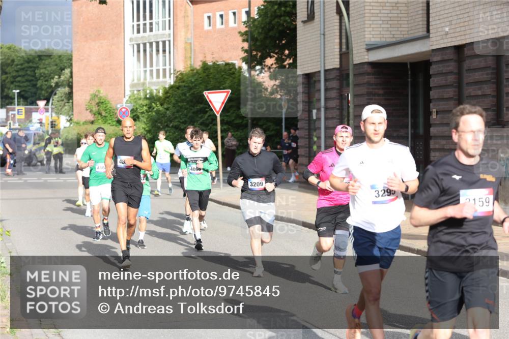 12.06.2026 - Holstenköstenlauf Andreas Tolksdorf http://msf.ph/oto/9745845 12.06.2026 19:09:09 Laufen 48, 416, 406, 3209, 3295, 2159 meine-sportfotos.de