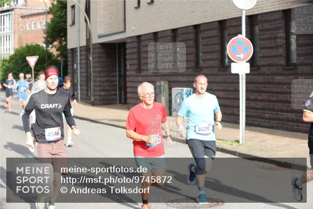 12.06.2026 - Holstenköstenlauf Andreas Tolksdorf http://msf.ph/oto/9745872 12.06.2026 19:09:24 Laufen 4546, 3020 meine-sportfotos.de