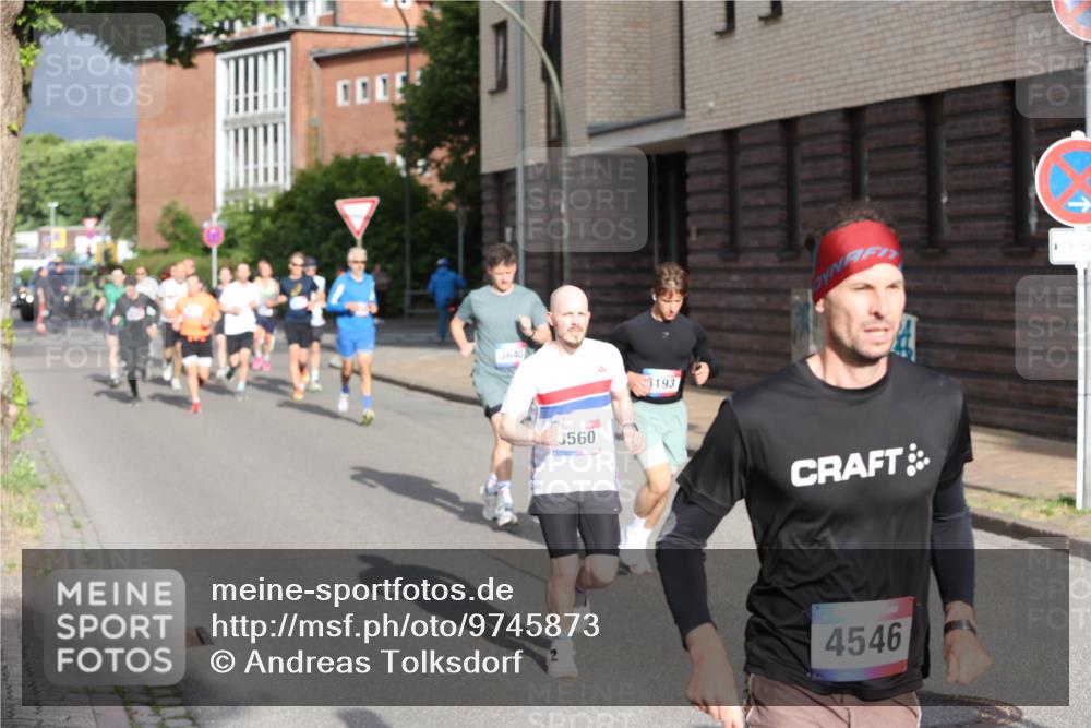 12.06.2026 - Holstenköstenlauf Andreas Tolksdorf http://msf.ph/oto/9745873 12.06.2026 19:09:25 Laufen 3640, 560, 193, 4546 meine-sportfotos.de