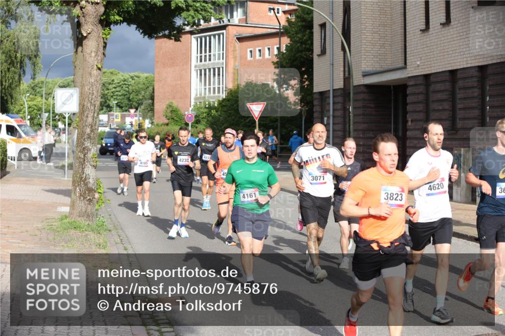 12.06.2026 - Holstenköstenlauf Andreas Tolksdorf http://msf.ph/oto/9745876 12.06.2026 19:09:31 Laufen 4185, 4239, 4237, 4161, 3071, 4620, 3823, 36 meine-sportfotos.de