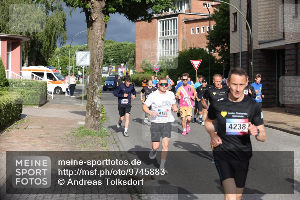 12.06.2026 - Holstenköstenlauf Andreas Tolksdorf http://msf.ph/oto/9745883 12.06.2026 19:09:34 Laufen 27, 2, 2, 3, 230, 1, 4895, 3698, 4185, 3725, 4238 meine-sportfotos.de