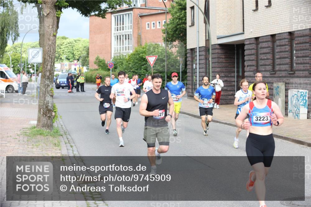 12.06.2026 - Holstenköstenlauf Andreas Tolksdorf http://msf.ph/oto/9745909 12.06.2026 19:09:48 Laufen 3274, 4499, 4661, 27, 773, 4772, 3223 meine-sportfotos.de