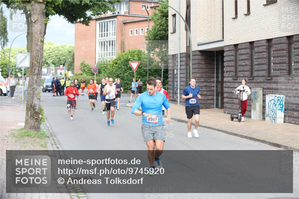 12.06.2026 - Holstenköstenlauf Andreas Tolksdorf http://msf.ph/oto/9745920 12.06.2026 19:09:54 Laufen 4412, 3567, 3932 meine-sportfotos.de