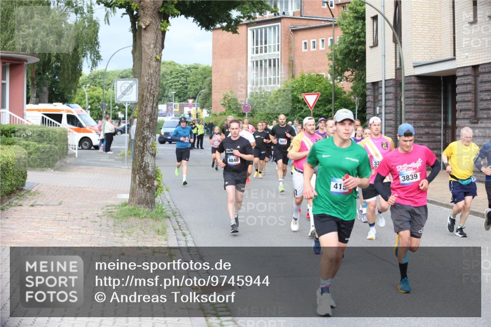12.06.2026 - Holstenköstenlauf Andreas Tolksdorf http://msf.ph/oto/9745944 12.06.2026 19:10:08 Laufen 114, 4840, 3651, 41, 32, 3, 3839 meine-sportfotos.de