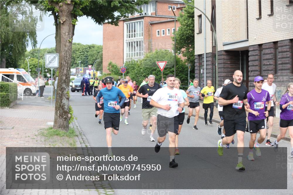 12.06.2026 - Holstenköstenlauf Andreas Tolksdorf http://msf.ph/oto/9745950 12.06.2026 19:10:11 Laufen 4798, 4167, 4931, 49, 4114, 3651, 3681, 370 meine-sportfotos.de