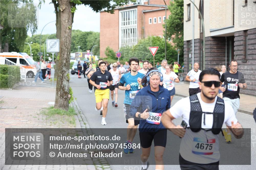 12.06.2026 - Holstenköstenlauf Andreas Tolksdorf http://msf.ph/oto/9745984 12.06.2026 19:10:34 Laufen 4695, 3424, 8, 30, 4178, 3126, 3368, 4675 meine-sportfotos.de