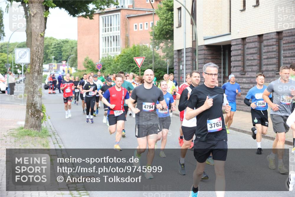 12.06.2026 - Holstenköstenlauf Andreas Tolksdorf http://msf.ph/oto/9745999 12.06.2026 19:10:43 Laufen 4610, 4241, 4794, 3595, 9, 3762, 3526, 3618 meine-sportfotos.de