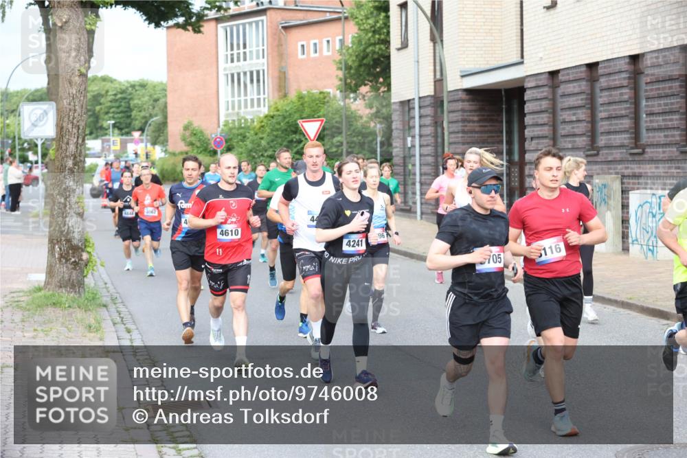 12.06.2026 - Holstenköstenlauf Andreas Tolksdorf http://msf.ph/oto/9746008 12.06.2026 19:10:47 Laufen 4848, 3062, 4, 11, 4610, 44, 4241, 96, 705, 116 meine-sportfotos.de