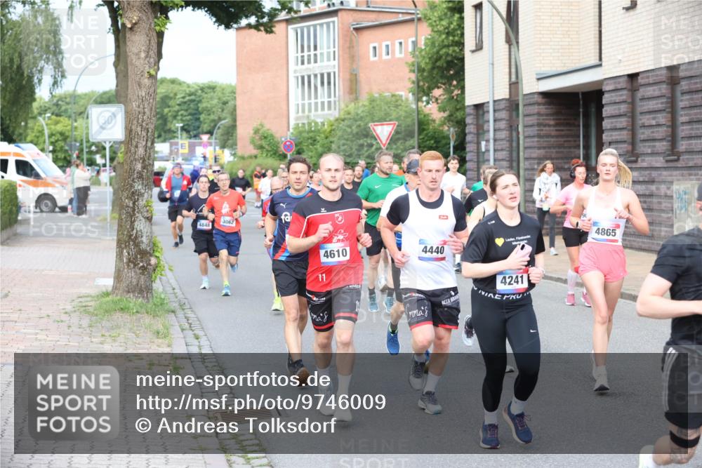 12.06.2026 - Holstenköstenlauf Andreas Tolksdorf http://msf.ph/oto/9746009 12.06.2026 19:10:48 Laufen 4848, 3062, 11, 4610, 4440, 4241, 4865 meine-sportfotos.de