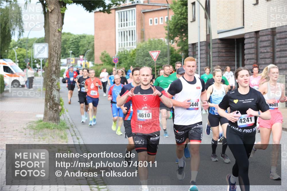 12.06.2026 - Holstenköstenlauf Andreas Tolksdorf http://msf.ph/oto/9746011 12.06.2026 19:10:48 Laufen 484, 3062, 4610, 11, 390, 8, 440, 4241, 4865 meine-sportfotos.de