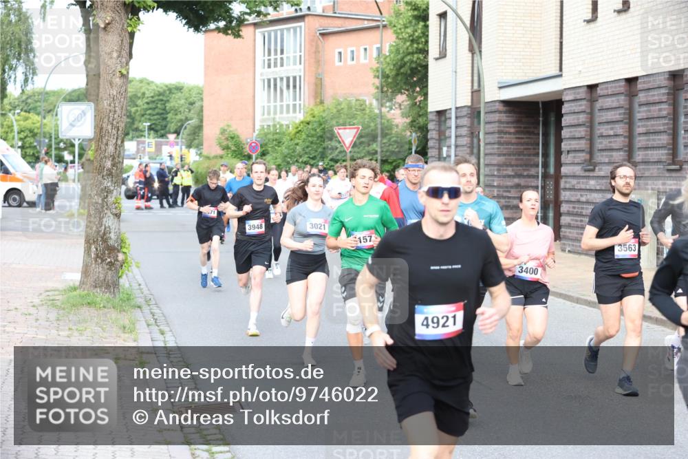 12.06.2026 - Holstenköstenlauf Andreas Tolksdorf http://msf.ph/oto/9746022 12.06.2026 19:10:53 Laufen 71, 3948, 3021, 157, 4921, 3400, 3563 meine-sportfotos.de