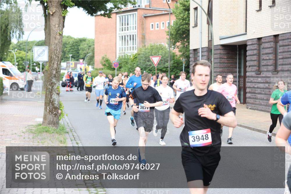 12.06.2026 - Holstenköstenlauf Andreas Tolksdorf http://msf.ph/oto/9746027 12.06.2026 19:10:55 Laufen 4752, 3671, 717, 1537, 3948, 4383 meine-sportfotos.de