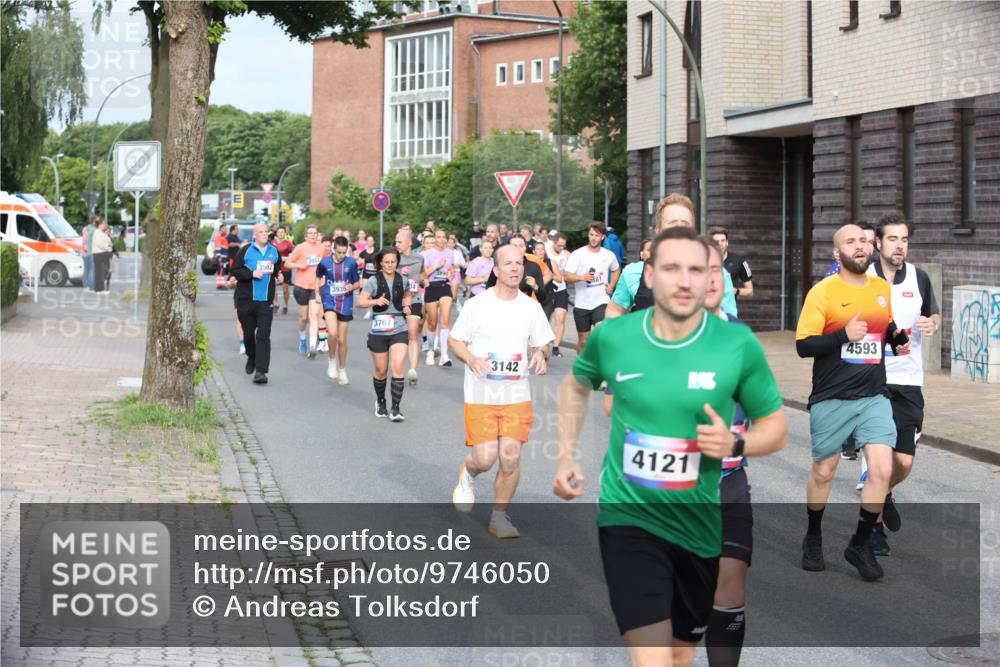 12.06.2026 - Holstenköstenlauf Andreas Tolksdorf http://msf.ph/oto/9746050 12.06.2026 19:11:08 Laufen 3935, 3767, 3142, 4121, 4593 meine-sportfotos.de