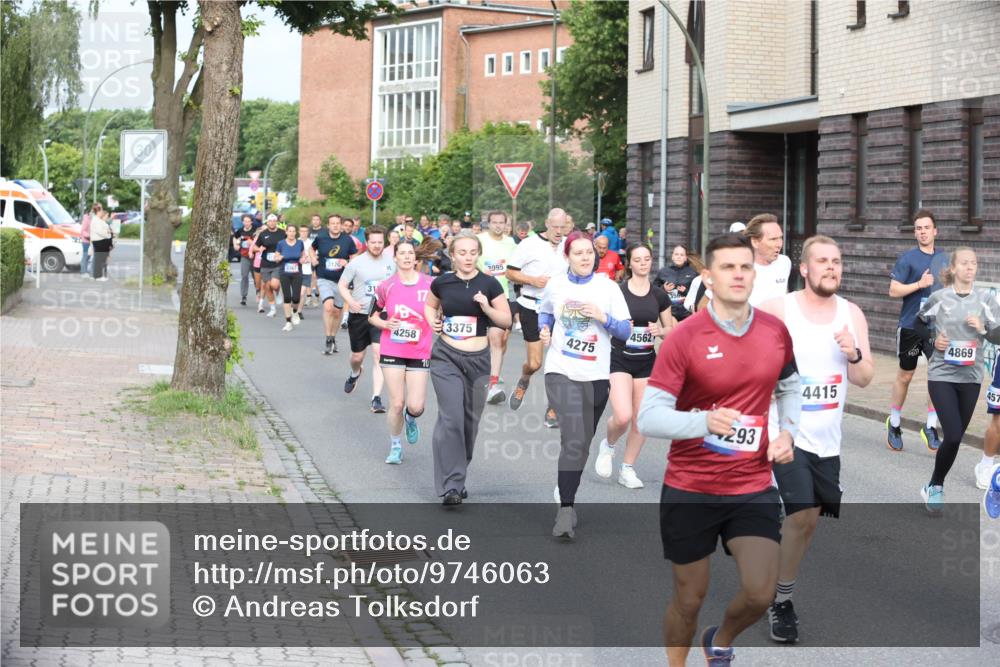 12.06.2026 - Holstenköstenlauf Andreas Tolksdorf http://msf.ph/oto/9746063 12.06.2026 19:11:18 Laufen 3763, 4258, 17, 3375, 10, 00005, 2095, 4562, 4275, 293, 4415, 4869, 457 meine-sportfotos.de