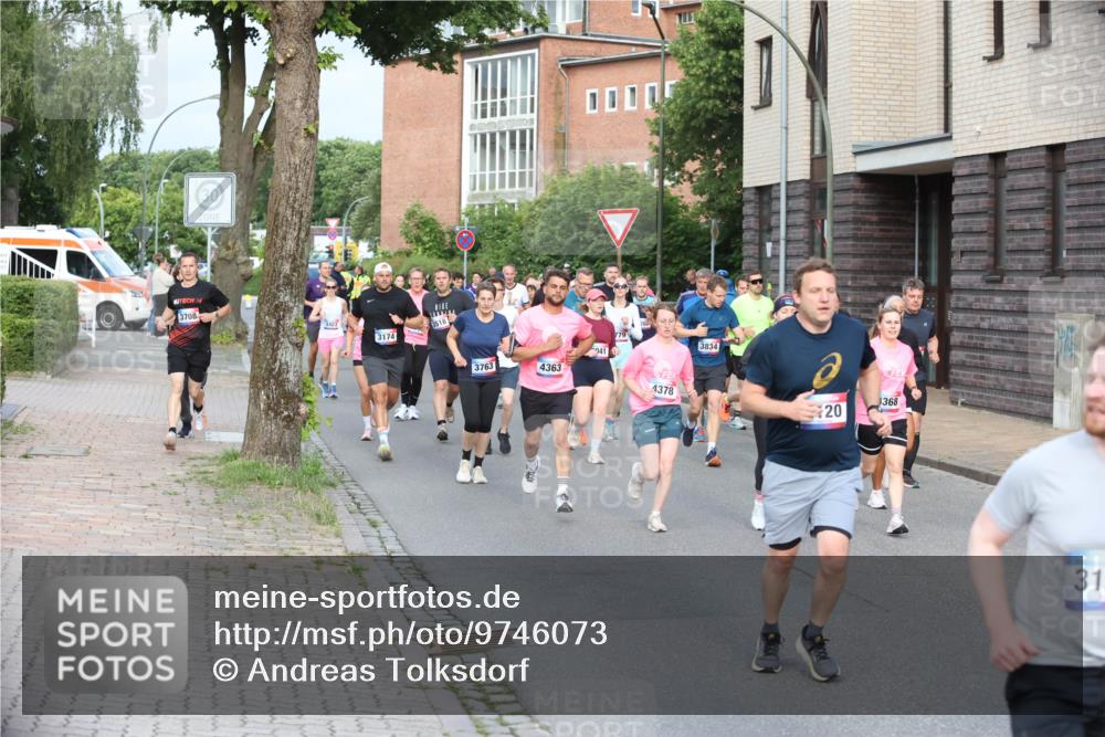 12.06.2026 - Holstenköstenlauf Andreas Tolksdorf http://msf.ph/oto/9746073 12.06.2026 19:11:22 Laufen 3708, 3423, 3174, 3518, 041, 3763, 4363, 4378, 3834, 20, 1368, 31 meine-sportfotos.de