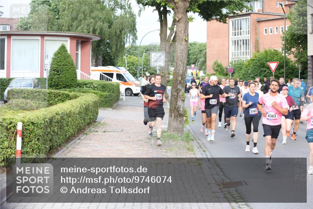 12.06.2026 - Holstenköstenlauf Andreas Tolksdorf http://msf.ph/oto/9746074 12.06.2026 19:11:23 Laufen 5187, 2708, 3423, 3174, 3763, 4363 meine-sportfotos.de