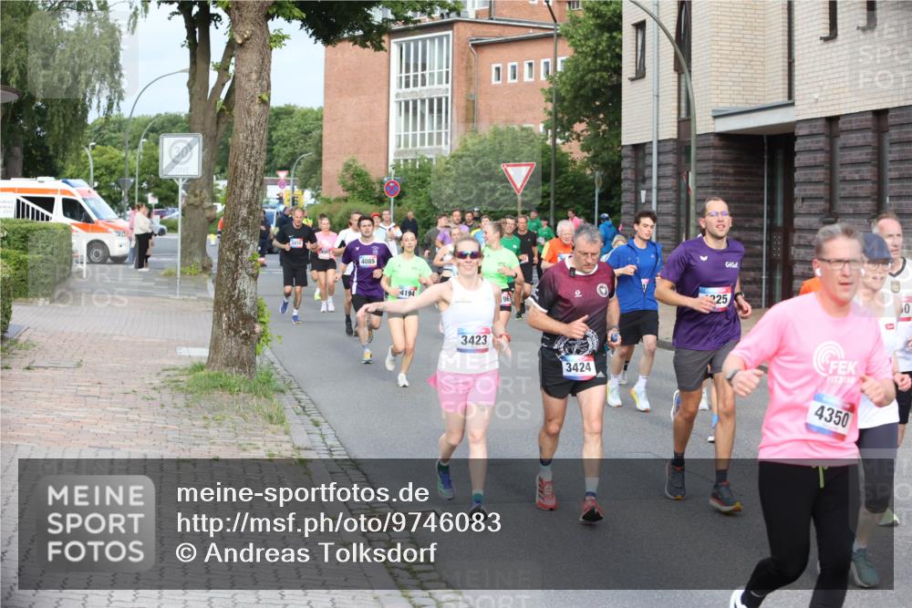 12.06.2026 - Holstenköstenlauf Andreas Tolksdorf http://msf.ph/oto/9746083 12.06.2026 19:11:29 Laufen 4085, 4194, 96, 3423, 3424, 225, 2, 30, 4350, 30 meine-sportfotos.de