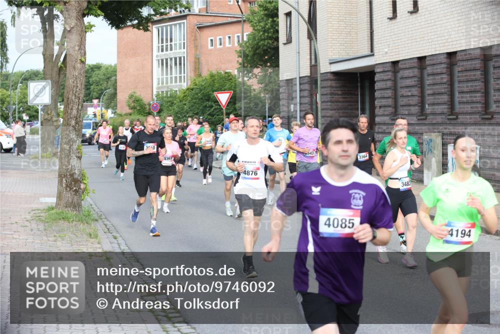 12.06.2026 - Holstenköstenlauf Andreas Tolksdorf http://msf.ph/oto/9746092 12.06.2026 19:11:34 Laufen 30, 4362, 4876, 3364, 4085, 3483, 4194 meine-sportfotos.de
